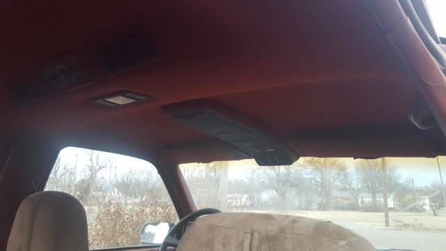 1993 GMC Suburban SLE Sport Utility 4-Door - photo 7
