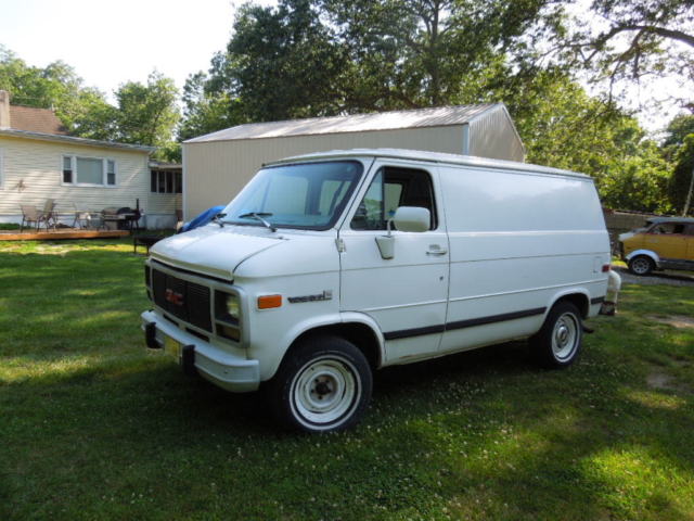 1993 GMC Shorty Van Hard to find with Power windows and locks 1993 GMC Van
