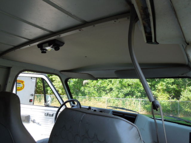 1993 GMC Van - photo 8