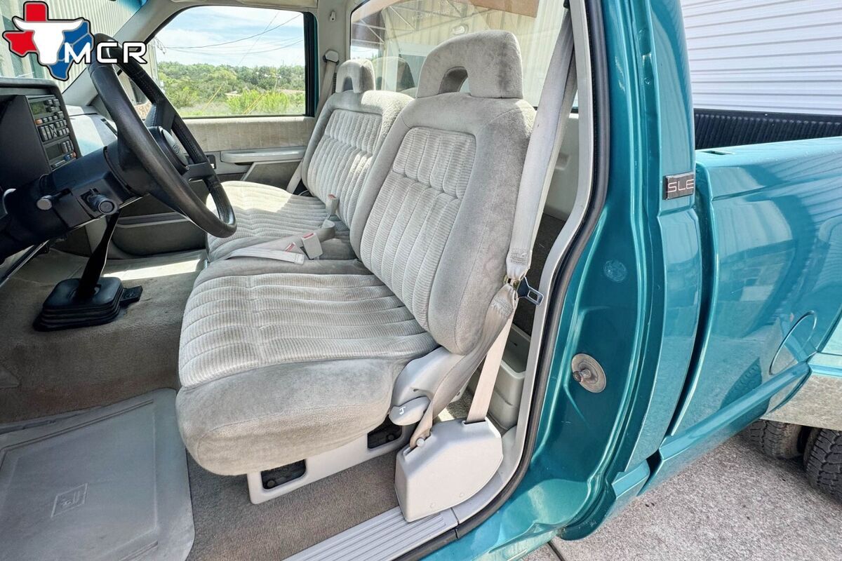 1993 GMC Sierra 3500 - C/K 3500 - Single Cab Dually - V8 Manual - photo 6