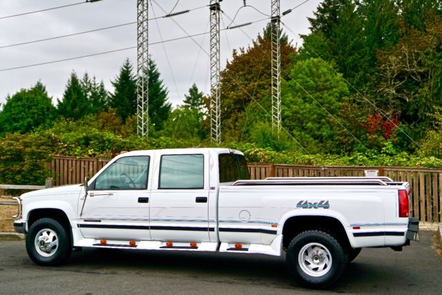 1993 GMC Sierra SLE 3500 Crew Cab 4X4 Dually Geneva Pickup Truck 81,000 Miles 1993 GMC Sierra 3500 SLE/Geneva Luxury Conversion