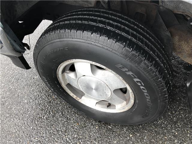 1993 GMC Suburban -- - photo 10