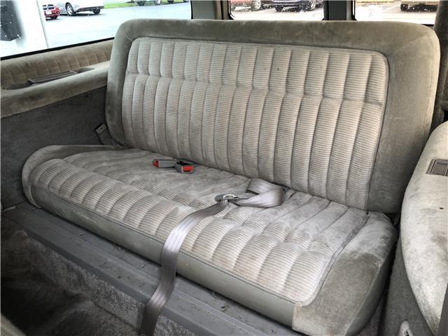 1993 GMC Suburban -- - photo 7