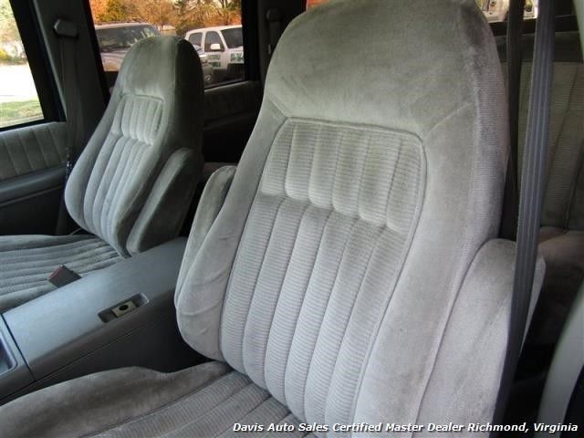 1993 GMC Suburban K 1500 Series SLE 4X4 Loased - photo 11