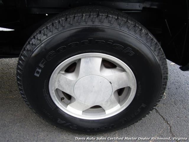 1993 GMC Suburban K 1500 Series SLE 4X4 Loased - photo 12