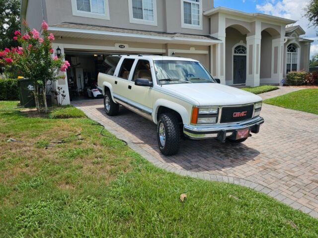 1993 GMC Suburban K2500 SLE 4x4 7.4 L 454 big block 1993 GMC Suburban SLE