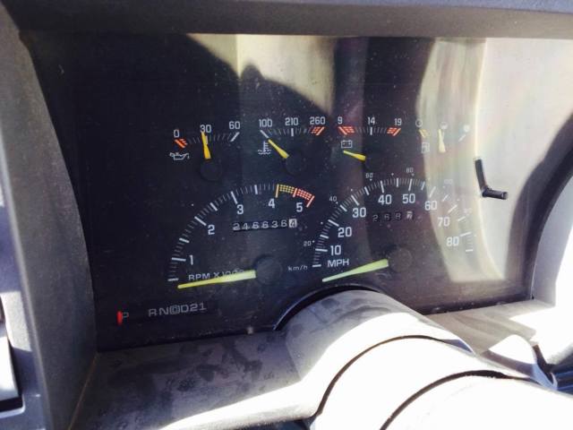1993 GMC Suburban - photo 4