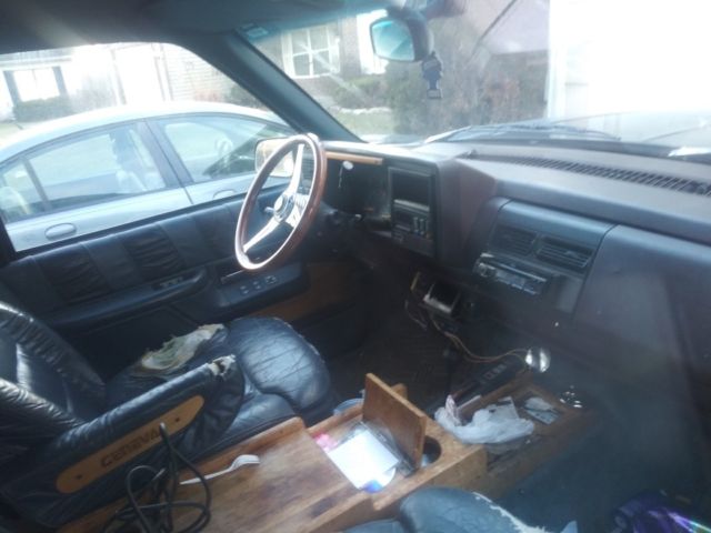 1993 GMC Suburban - photo 3