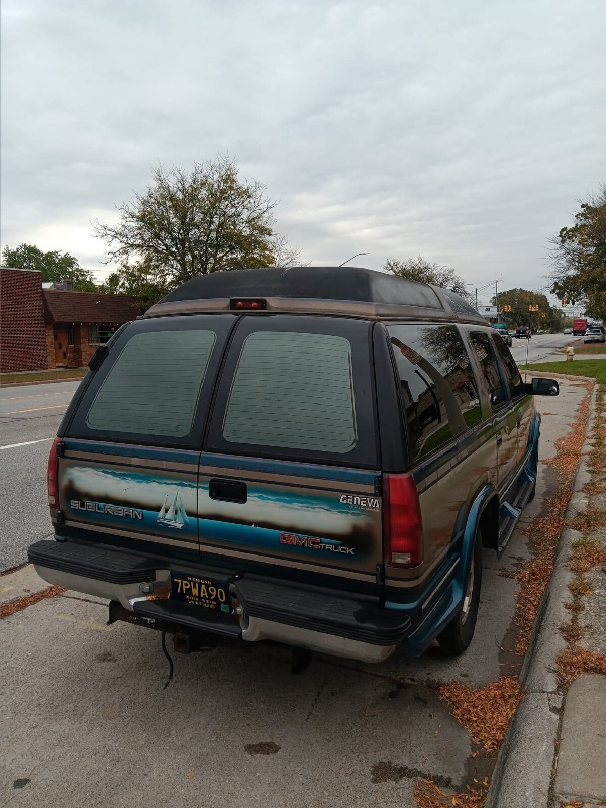 1993 GMC Suburban K1500 Geneva conversion - photo 10
