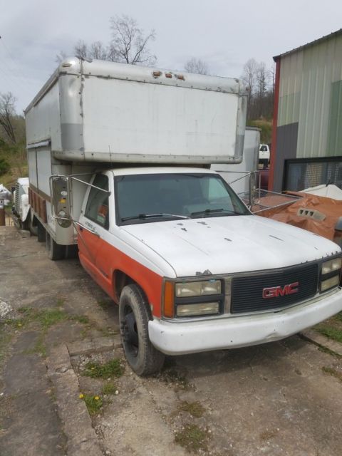 1993 GMC 3500 - photo 2