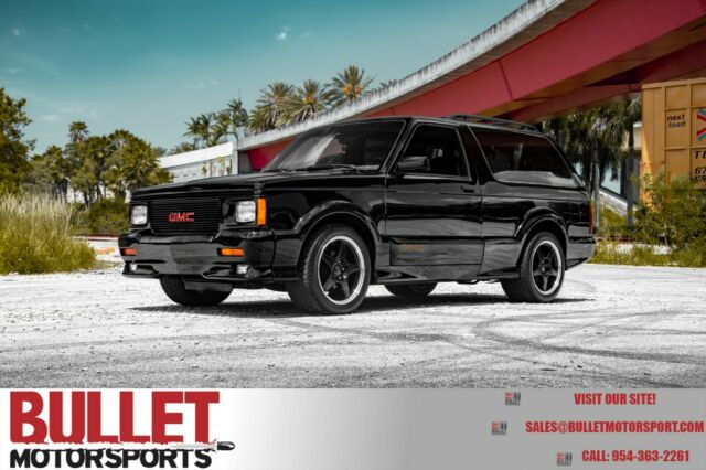 1993 GMC Typhoon, 4.3L Turbocharged V6, Low Mileage, Black on Black, 2 wheel set 1993 GMC Typhoon - Video Inside!
