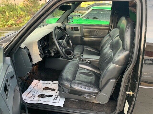 1993 GMC Typhoon - photo 8
