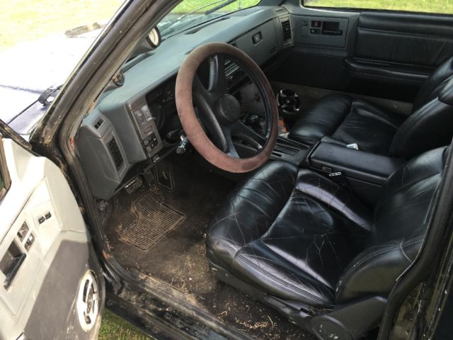 1993 GMC Typhoon - photo 4