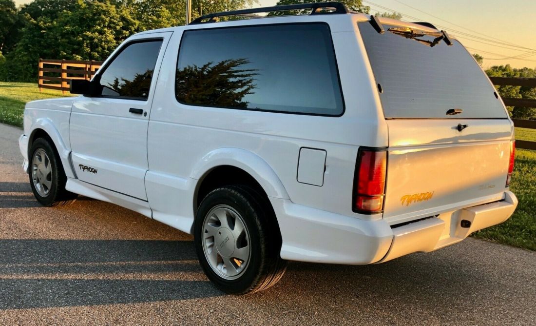 1993 GMC Typhoon - photo 7