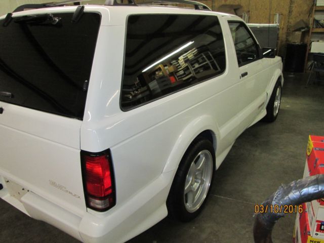 1993 GMC Typhoon - photo 5