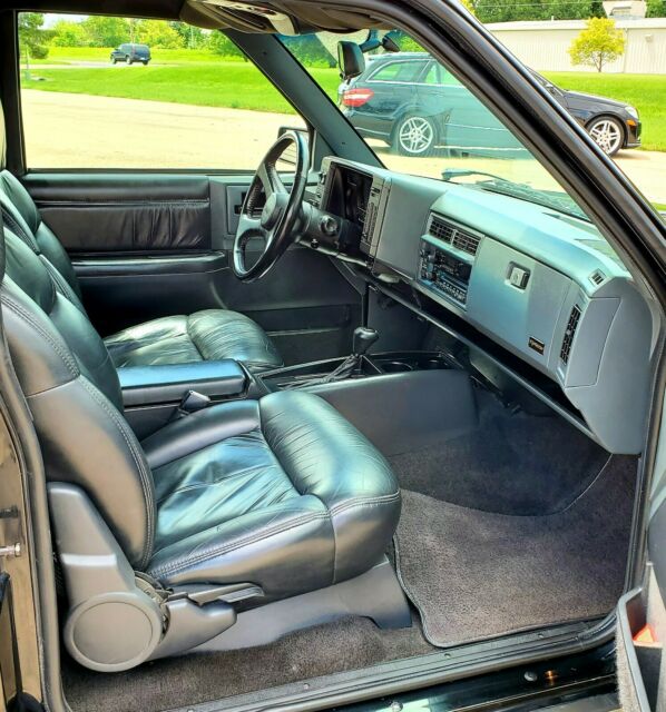 1993 GMC Typhoon - photo 10