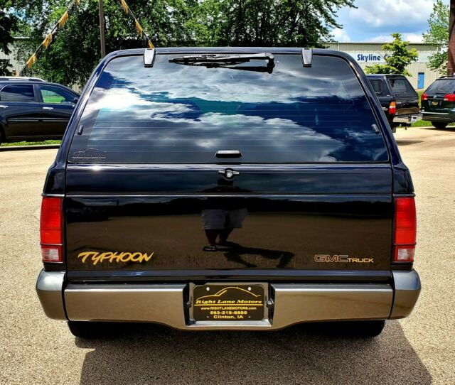 1993 GMC Typhoon - photo 8
