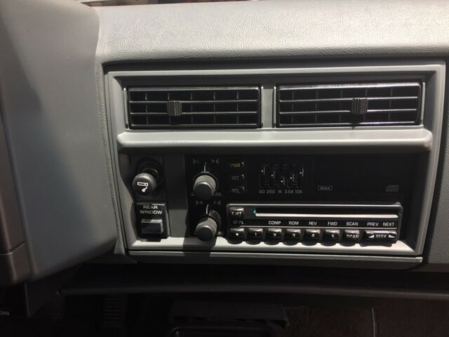 1993 GMC Typhoon RPO Solid Red not clone - photo 6