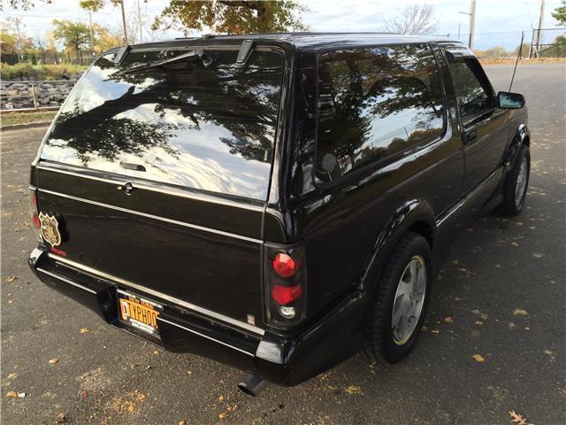 1993 GMC Typhoon - photo 10