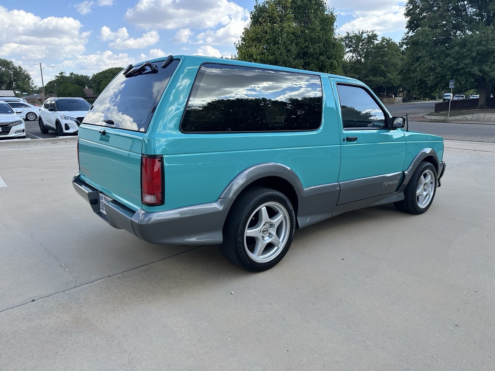 1993 GMC Typhoon - photo 10