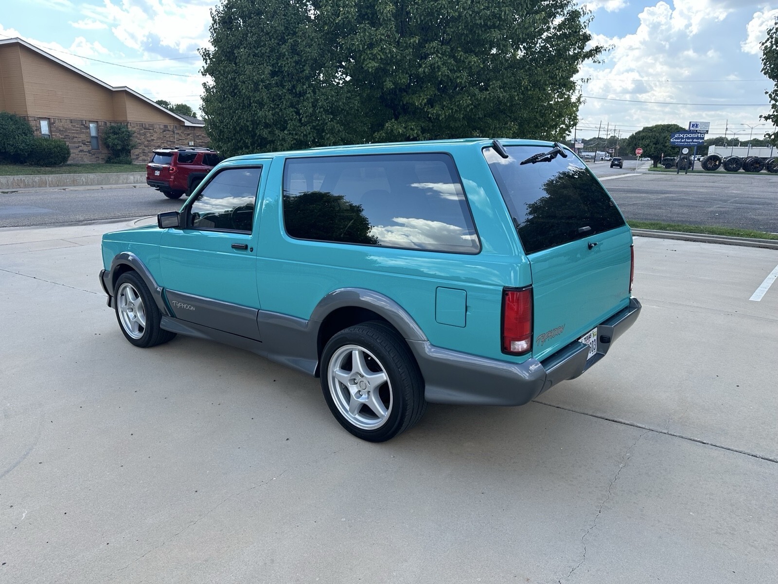 1993 GMC Typhoon - photo 4