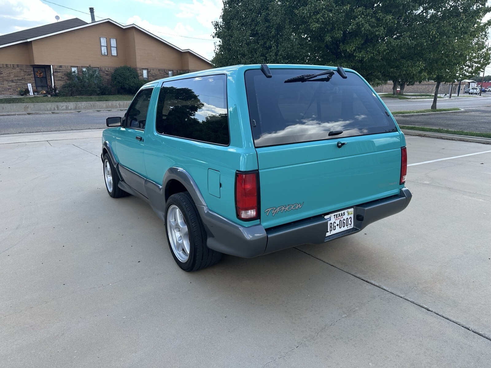 1993 GMC Typhoon - photo 6