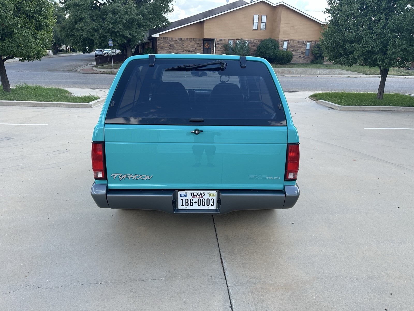 1993 GMC Typhoon - photo 8