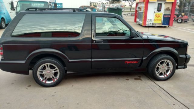 1993 GMC Typhoon - photo 6