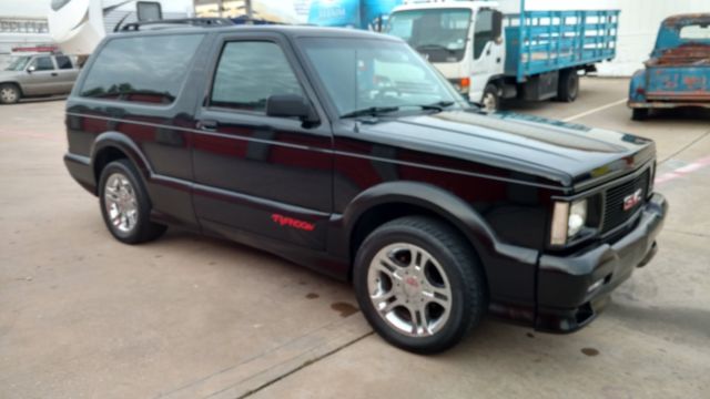 1993 GMC Typhoon - photo 7