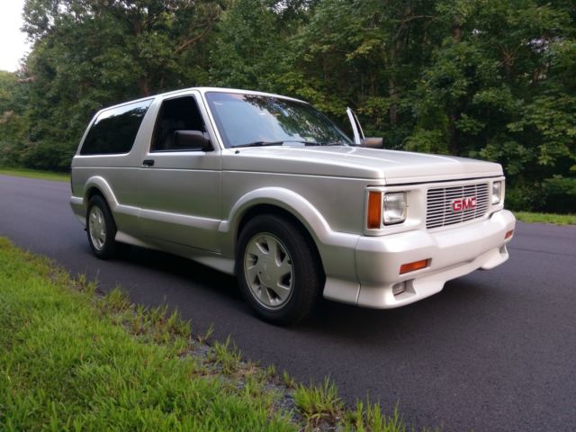 1993 GMC Typhoon Pearl White 2 door 4.3 turbo Automatic 1993 GMC Typhoon Typhoon