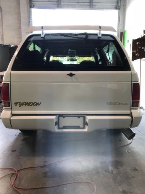 1993 GMC Typhoon - photo 8