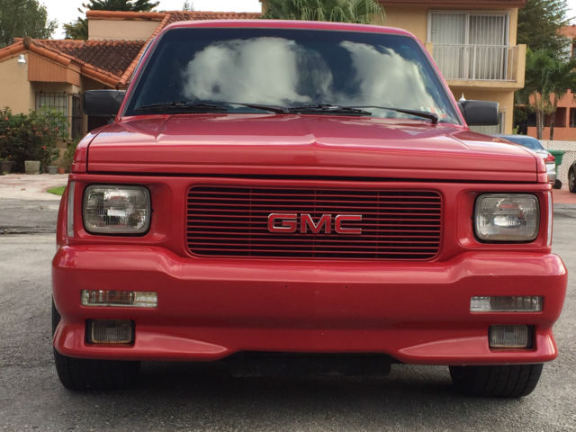 1993 GMC TYPHOON RED/ RED 1993 GMC Jimmy TYPHOON