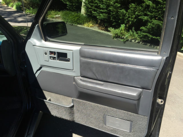 1993 GMC Typhoon - photo 12
