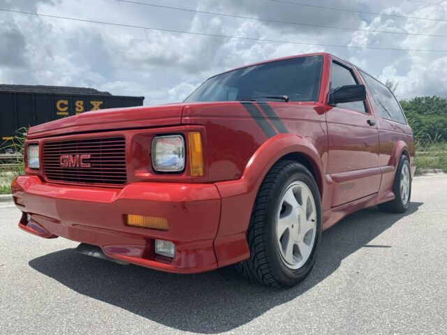 1993 GMC Typhoon SUV 4.3L Turbo V6 4 Speed RED/ RED 1993 GMC Typhoon --