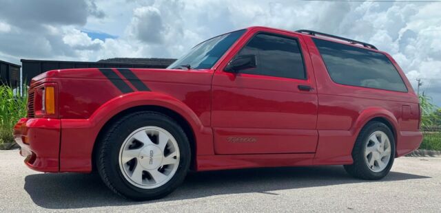 1993 GMC Typhoon -- - photo 2
