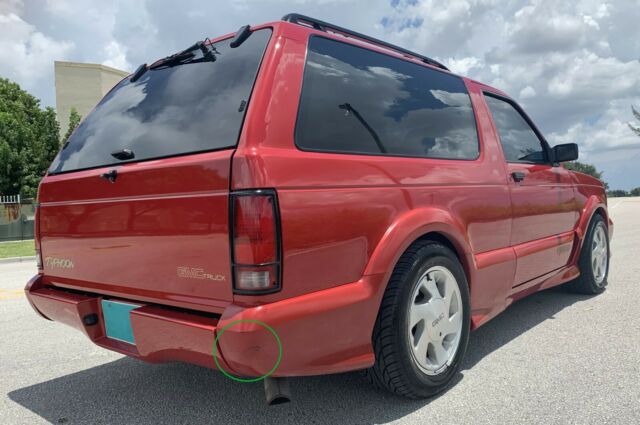 1993 GMC Typhoon -- - photo 5