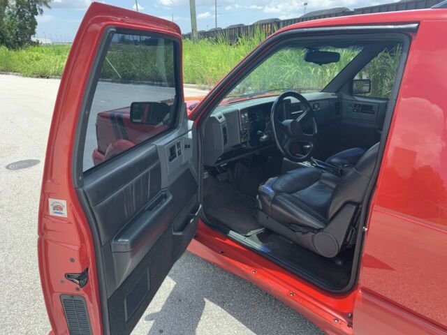 1993 GMC Typhoon -- - photo 7