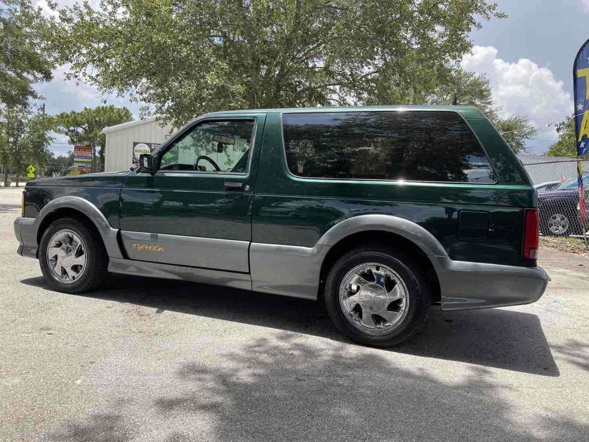 1993 GMC Typhoon - photo 3