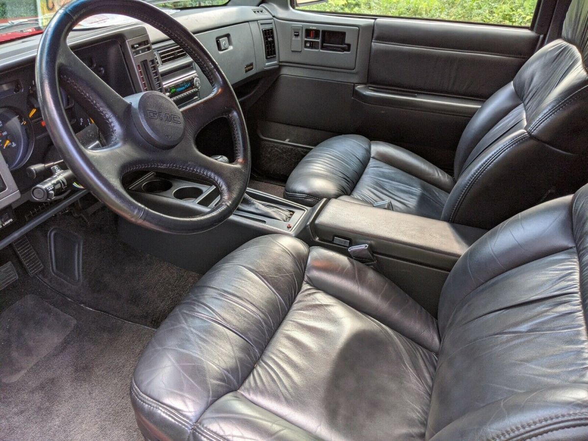 1993 GMC Typhoon - photo 13
