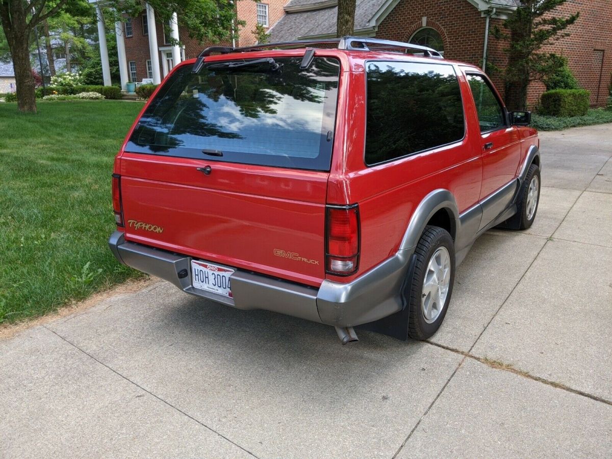 1993 GMC Typhoon - photo 4