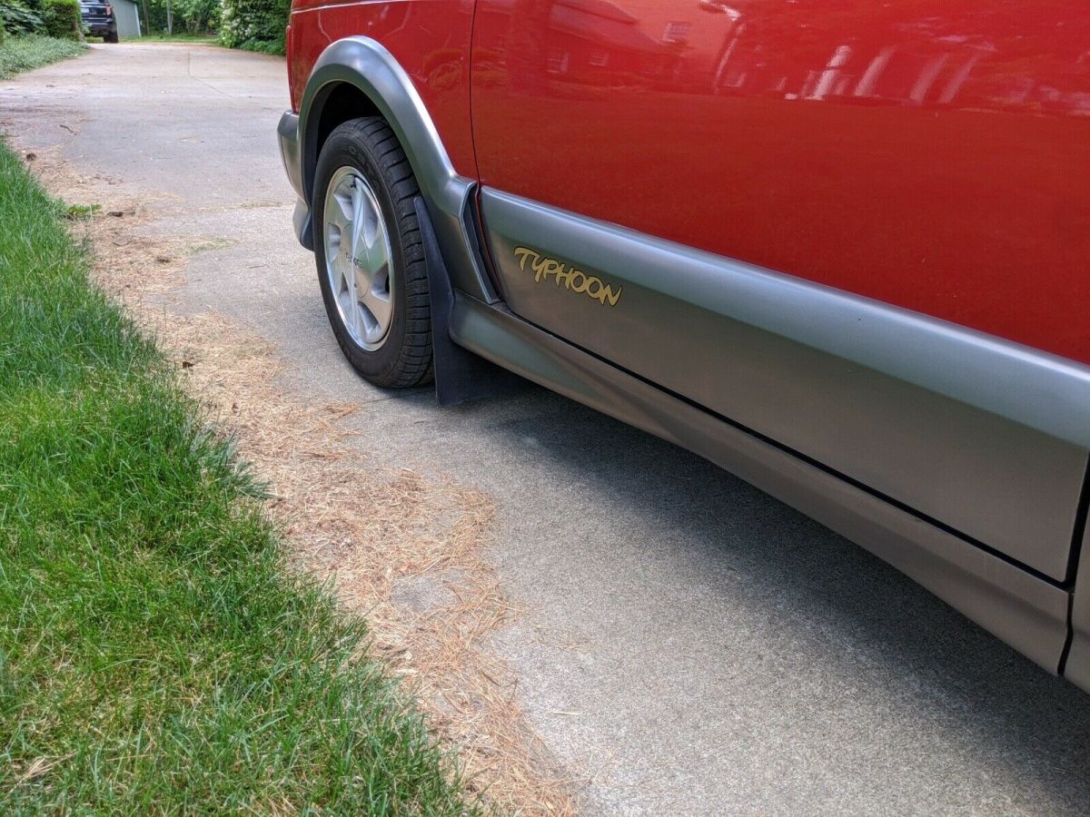 1993 GMC Typhoon - photo 9