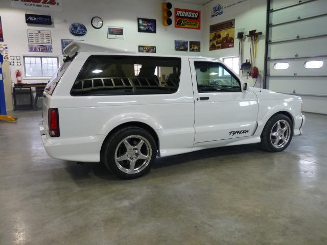 1993 GMC Typhoon - photo 5