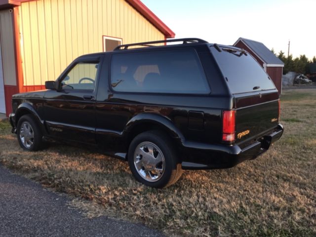 1993 GMC Typhoon - photo 2