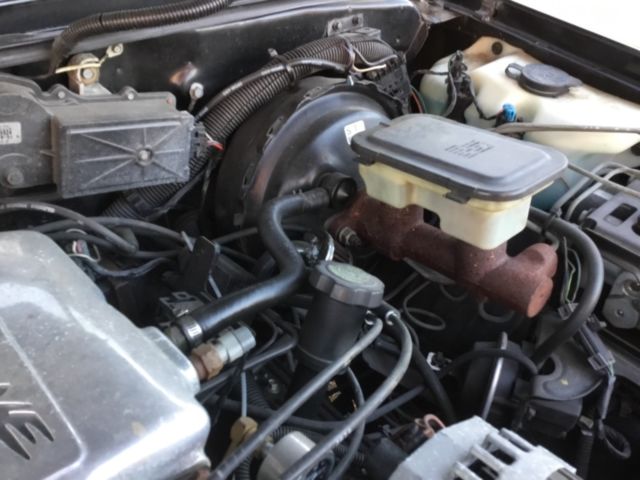 1993 GMC Typhoon - photo 9