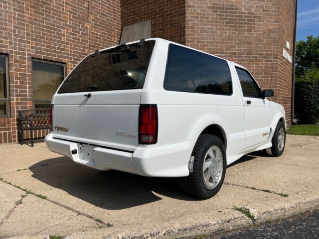 1993 GMC Typhoon - photo 5