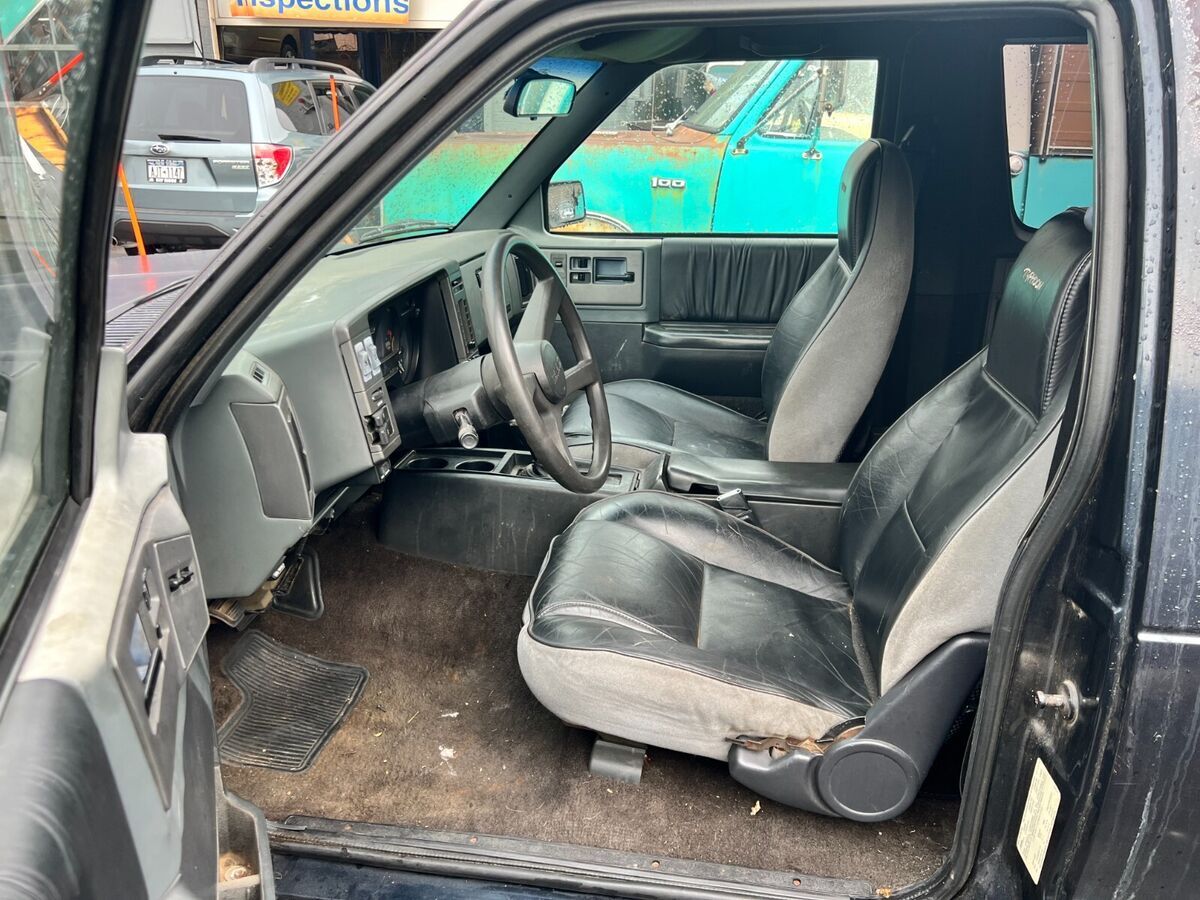 1993 GMC Typhoon - photo 11