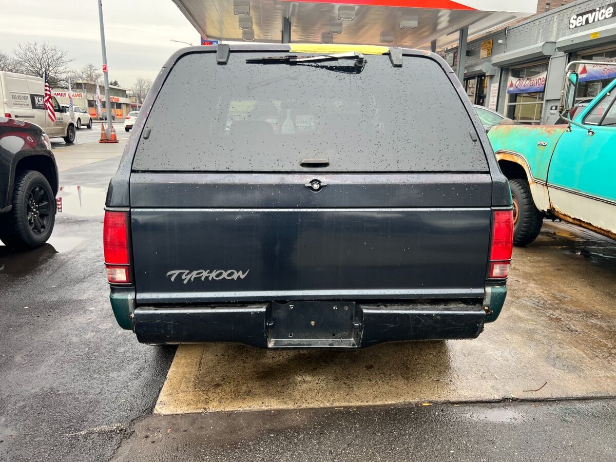 1993 GMC Typhoon - photo 3