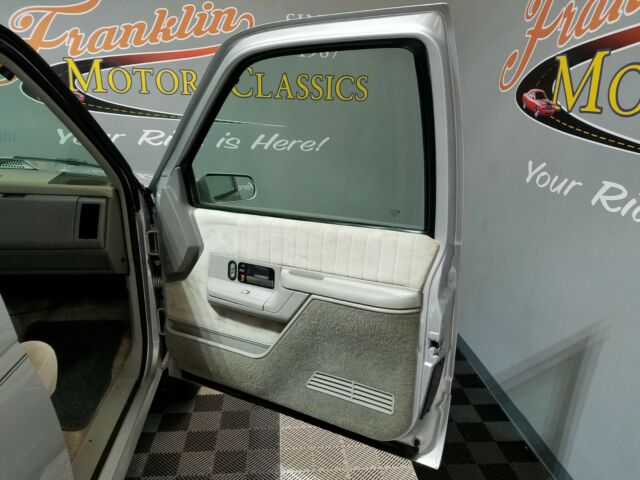1993 GMC Yukon SL - photo 12