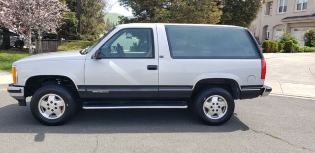 1993 GMC Yukon 2 door 4WD, low miles, all stock all original 1994 GMC Yukon Tahoe 2dr Yukon 2 door