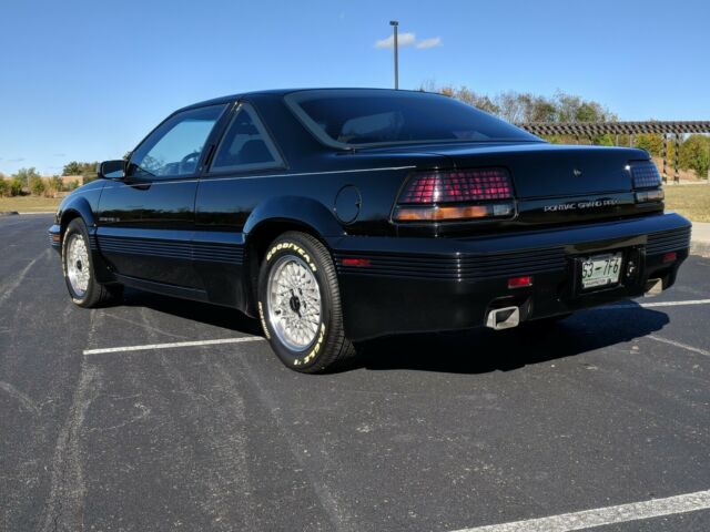 1993 Pontiac Grand Prix SE - photo 2